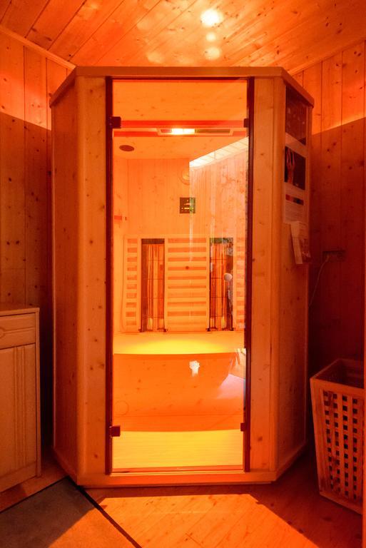 Hotel Gsallbach Kaunertal Exteriör bild