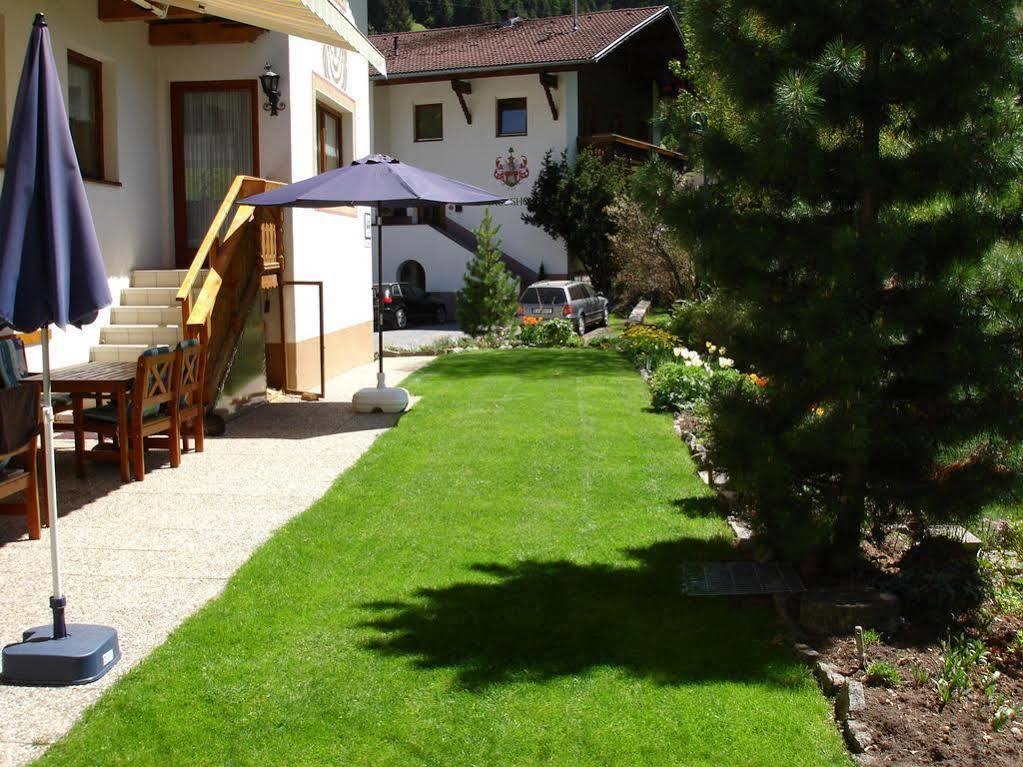 Hotel Gsallbach Kaunertal Exteriör bild