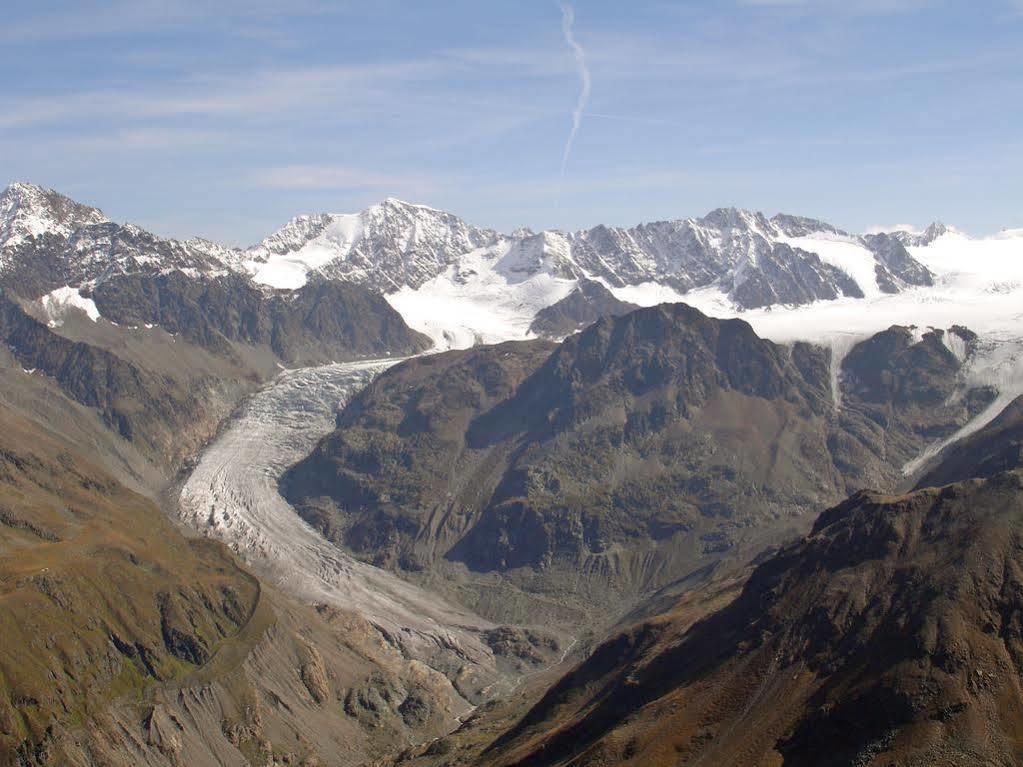 Hotel Gsallbach Kaunertal Exteriör bild
